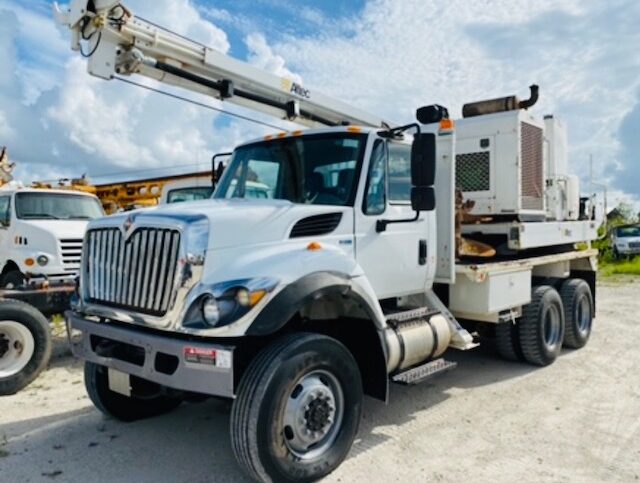 Altec HD35A Pressure Digger Auger Drill Truck For Sale